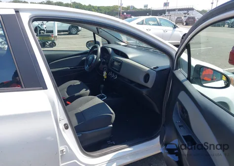 2017 Toyota Yaris L z USA, uszkodzony, nr VIN VNKKTUD37HA083354